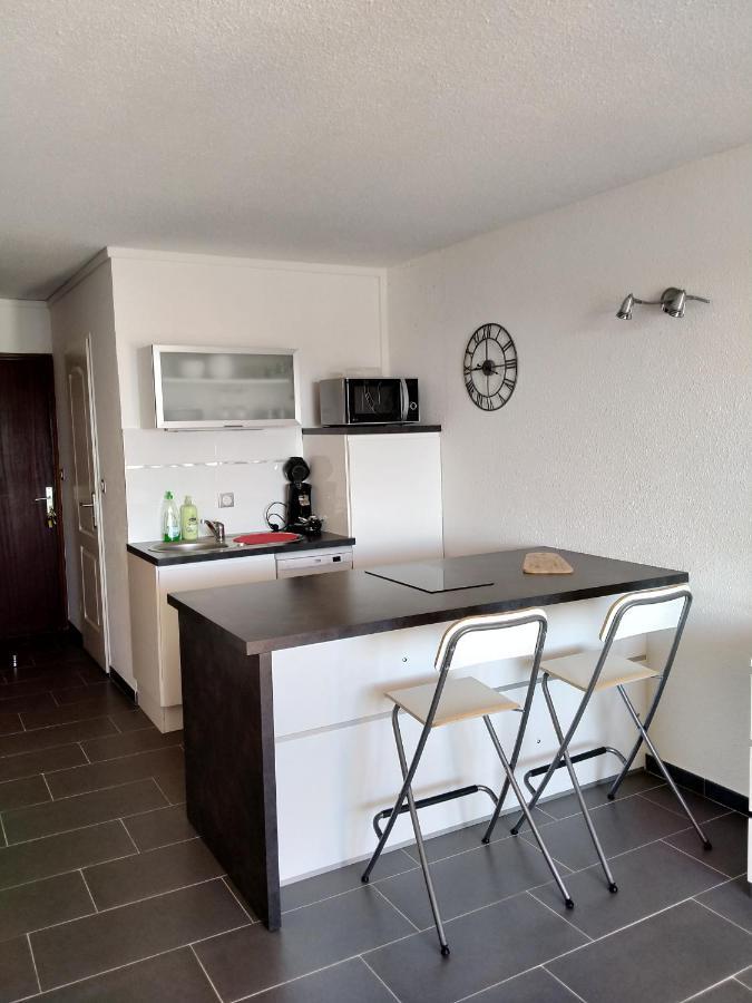 Studio A 100M De La Plage Et De La Piscine Сервион Екстериор снимка