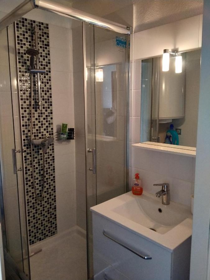 Studio A 100M De La Plage Et De La Piscine Сервион Екстериор снимка
