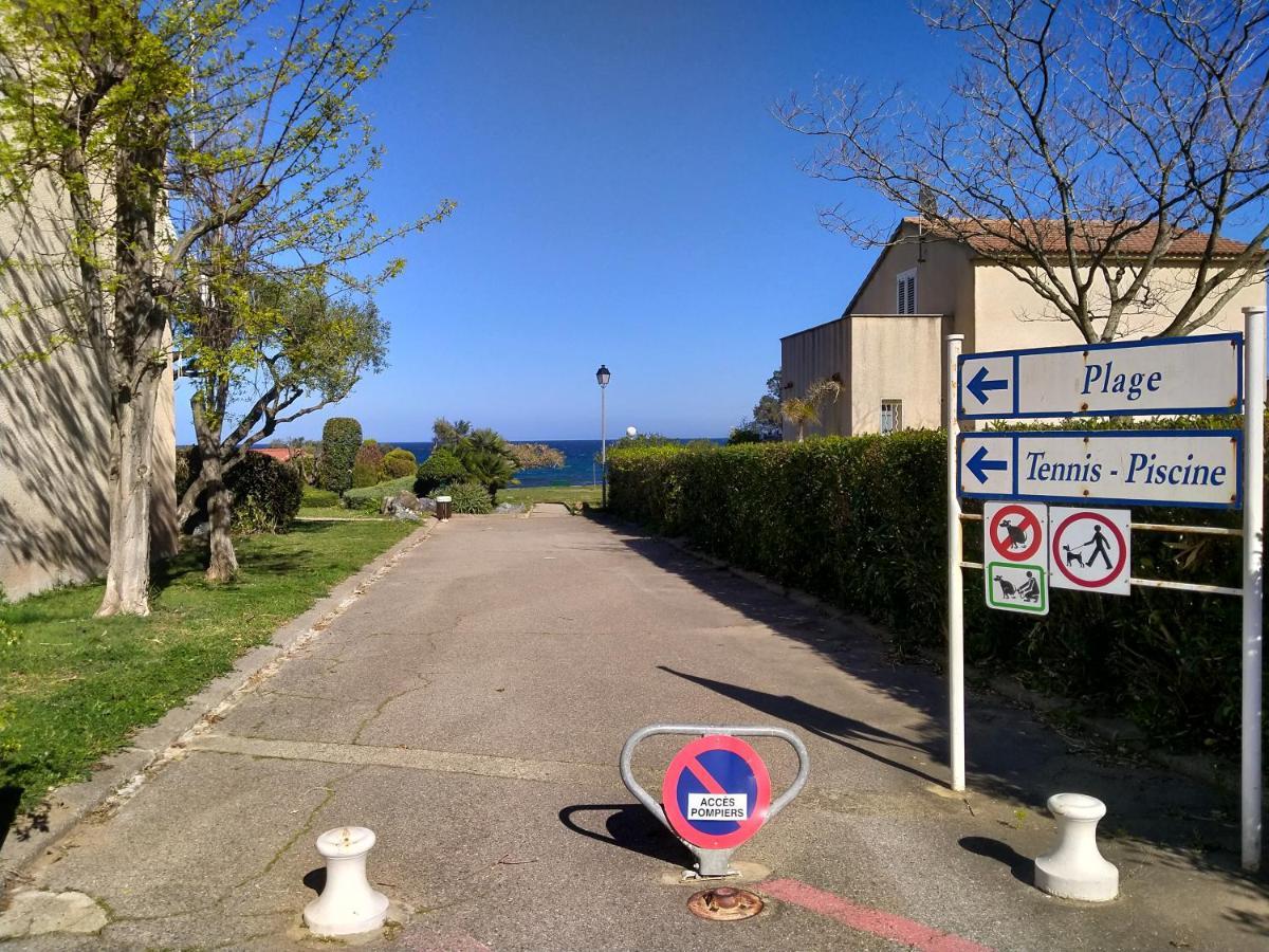 Studio A 100M De La Plage Et De La Piscine Сервион Екстериор снимка